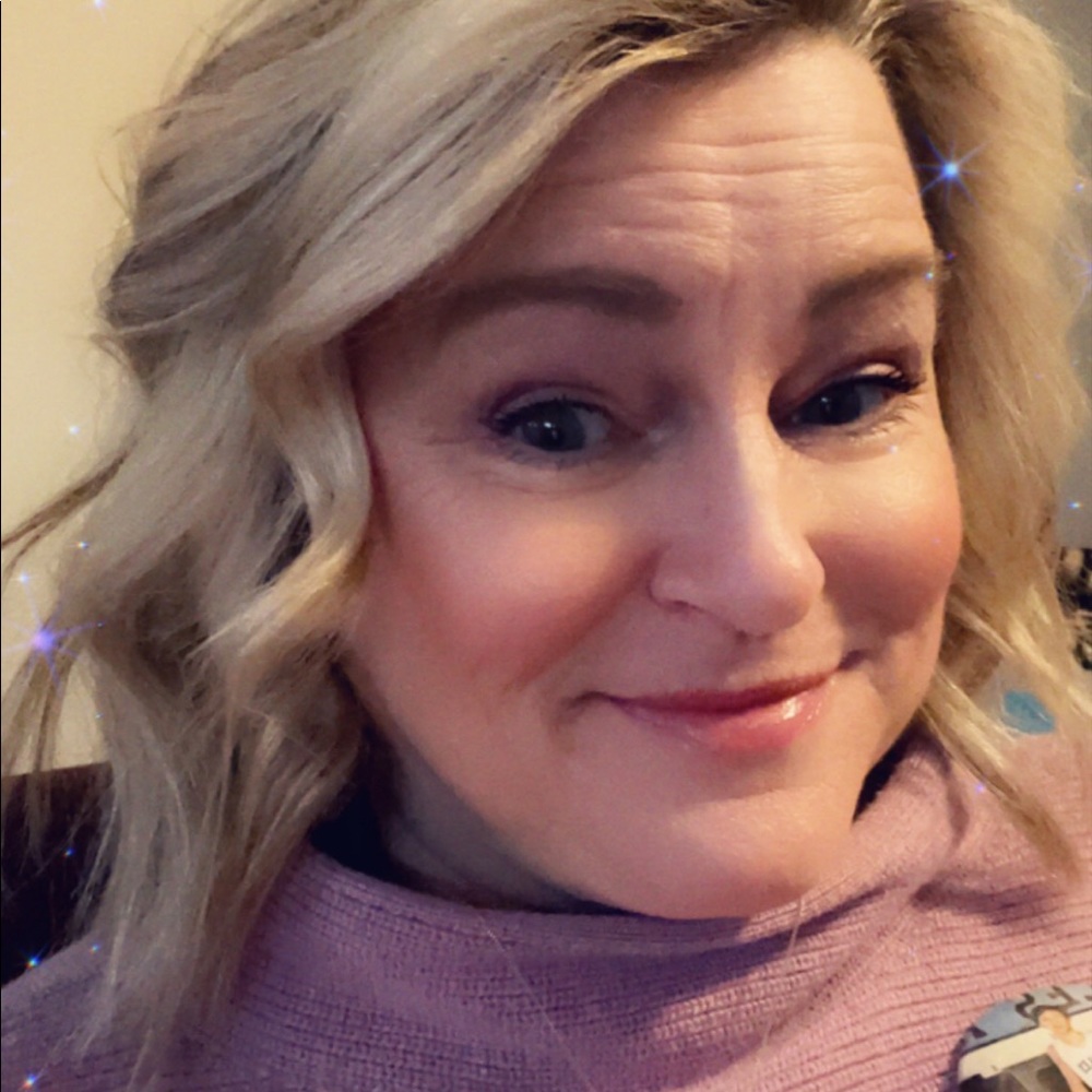 Meet your Posher, Emilie